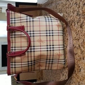 Burberry of London tote bag in  signature plaid. EUC! See pics for measurements